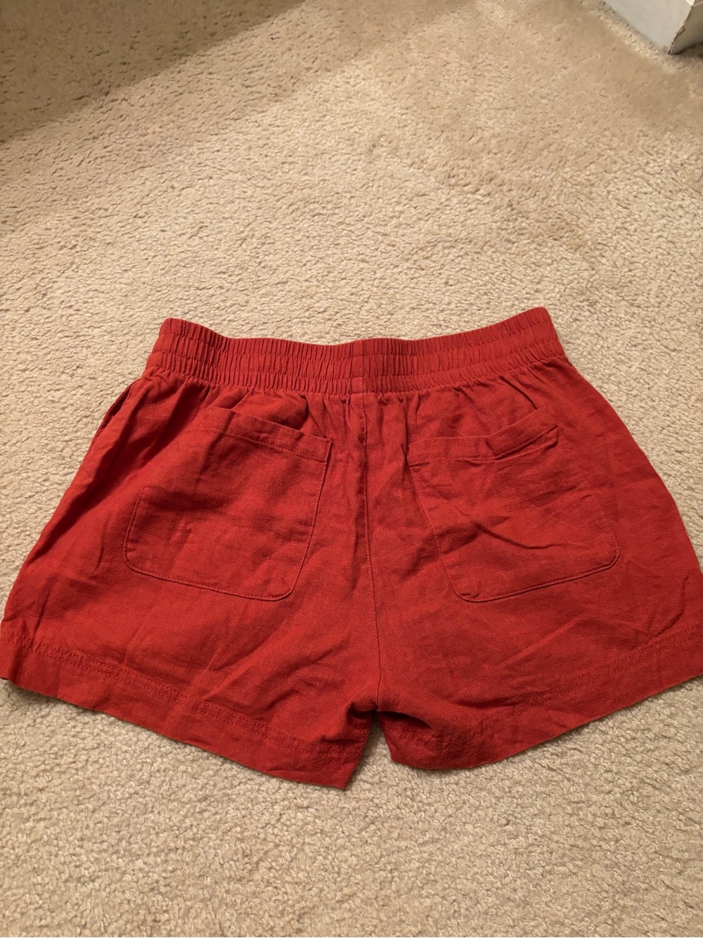 Old Navy Pull-On Linen Shorts - Picture 3 of 7